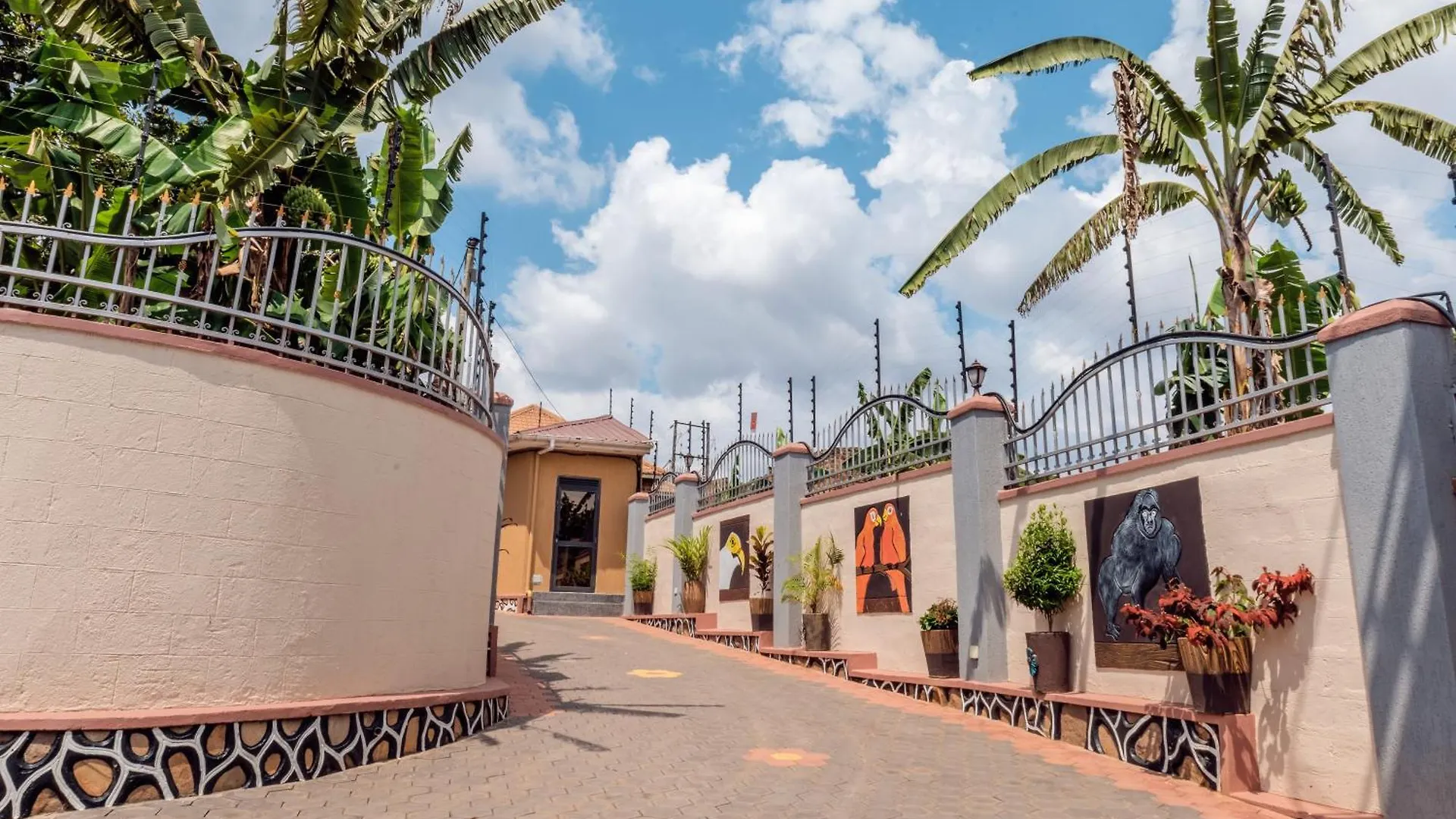 ホテル Imara Hotel, Kyengera Mugongo カンパラ