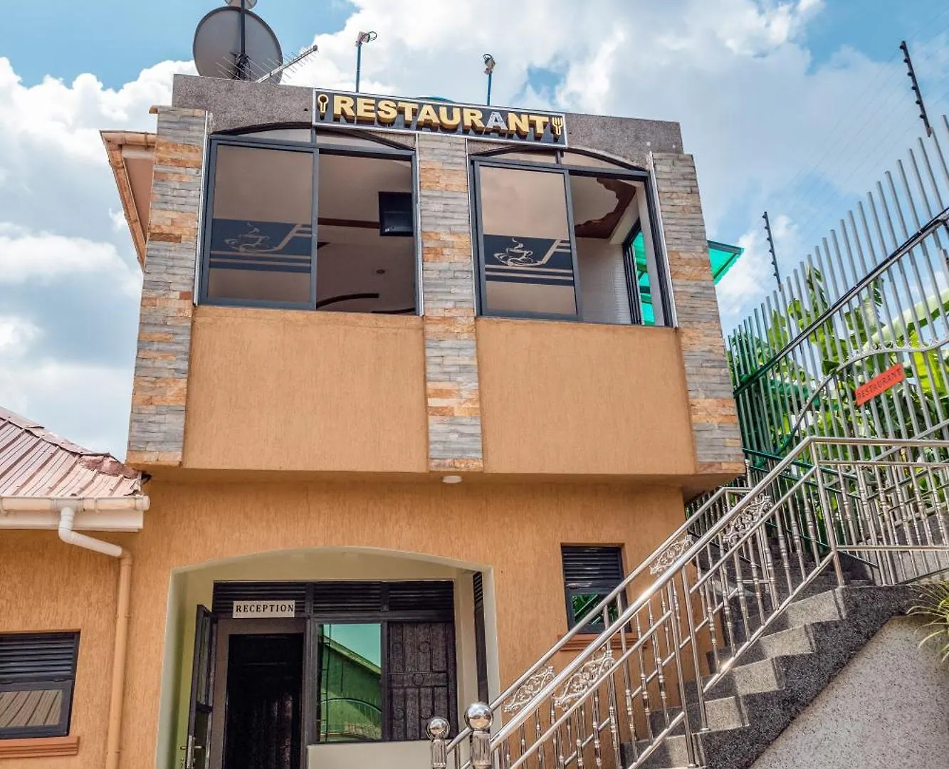 ホテル Imara Hotel, Kyengera Mugongo カンパラ