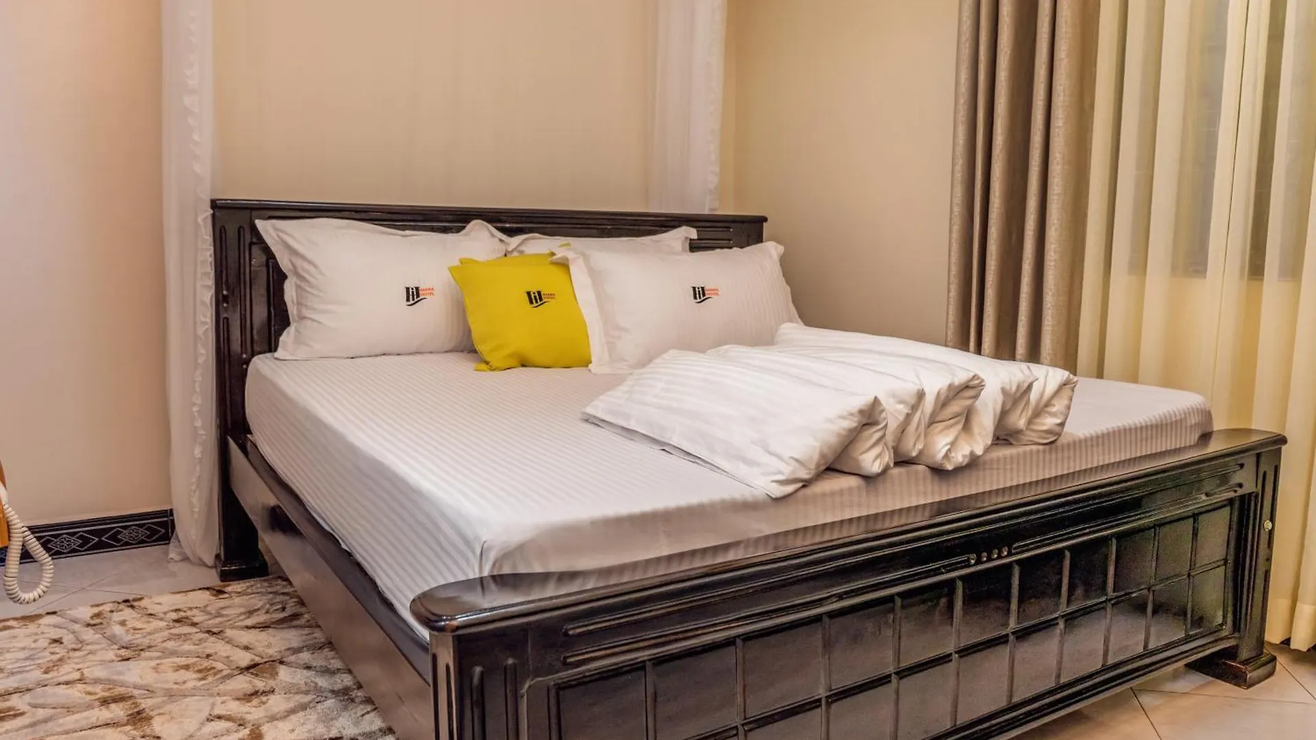 Imara Hotel, Kyengera Mugongo カンパラ 2*,