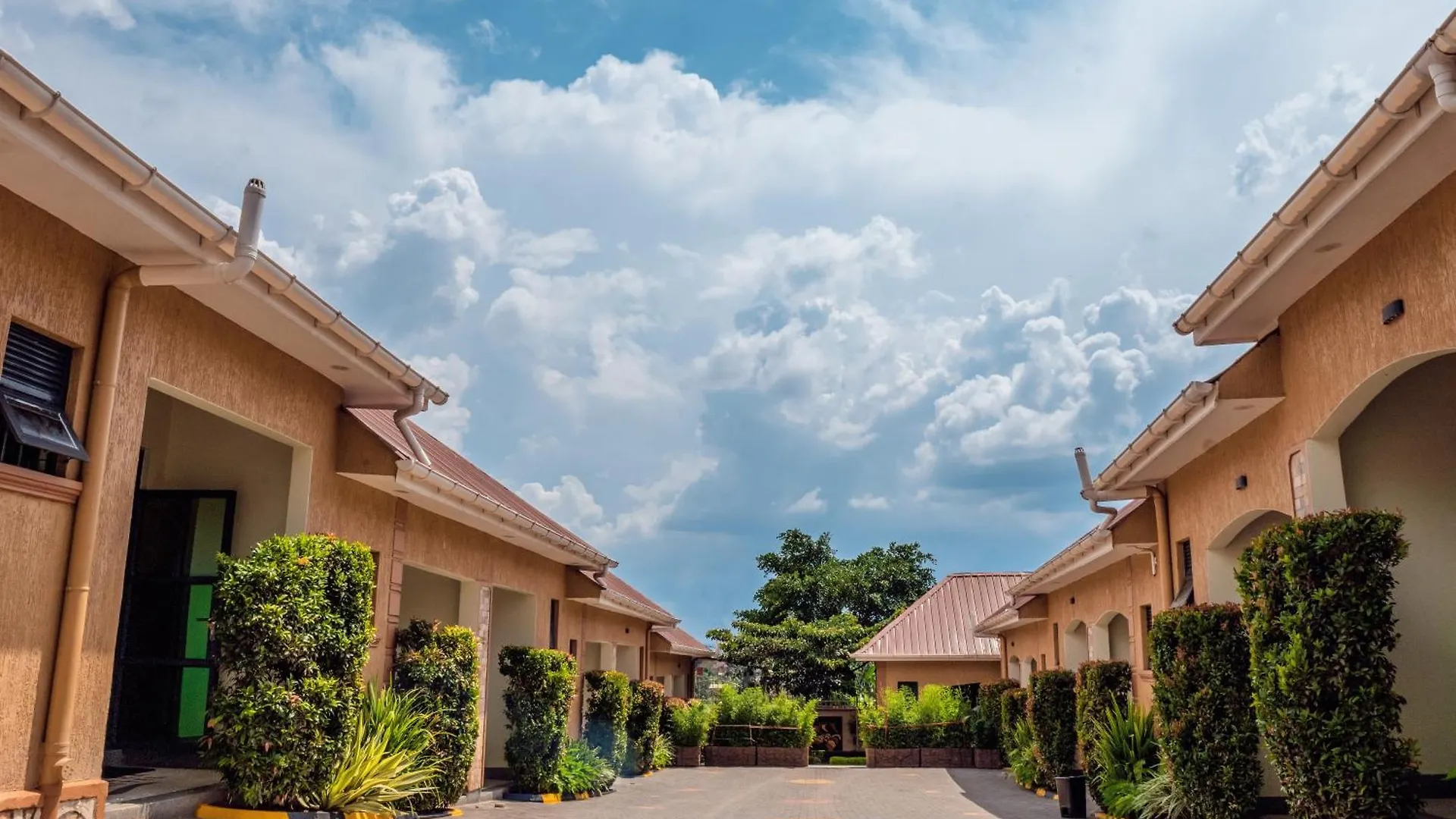ホテル Imara Hotel, Kyengera Mugongo カンパラ