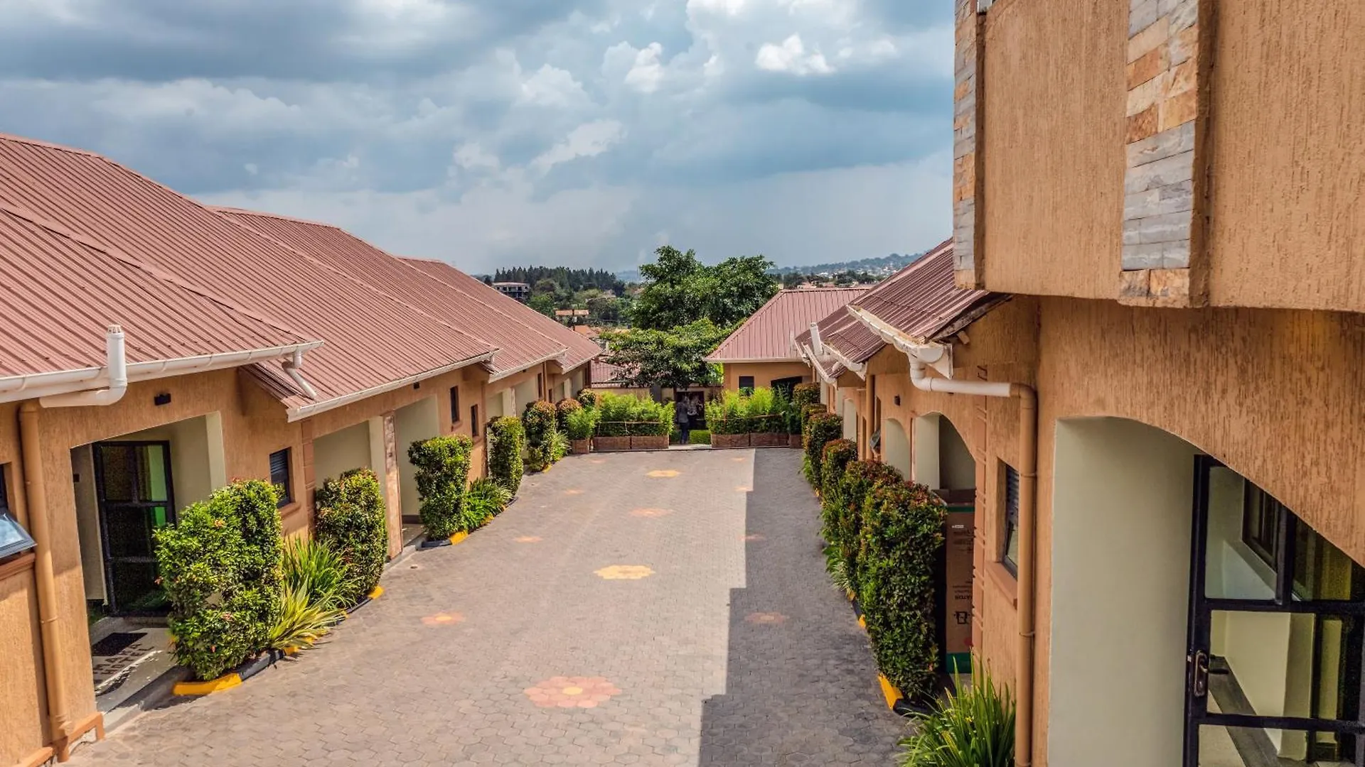 Imara Hotel, Kyengera Mugongo カンパラ ホテル