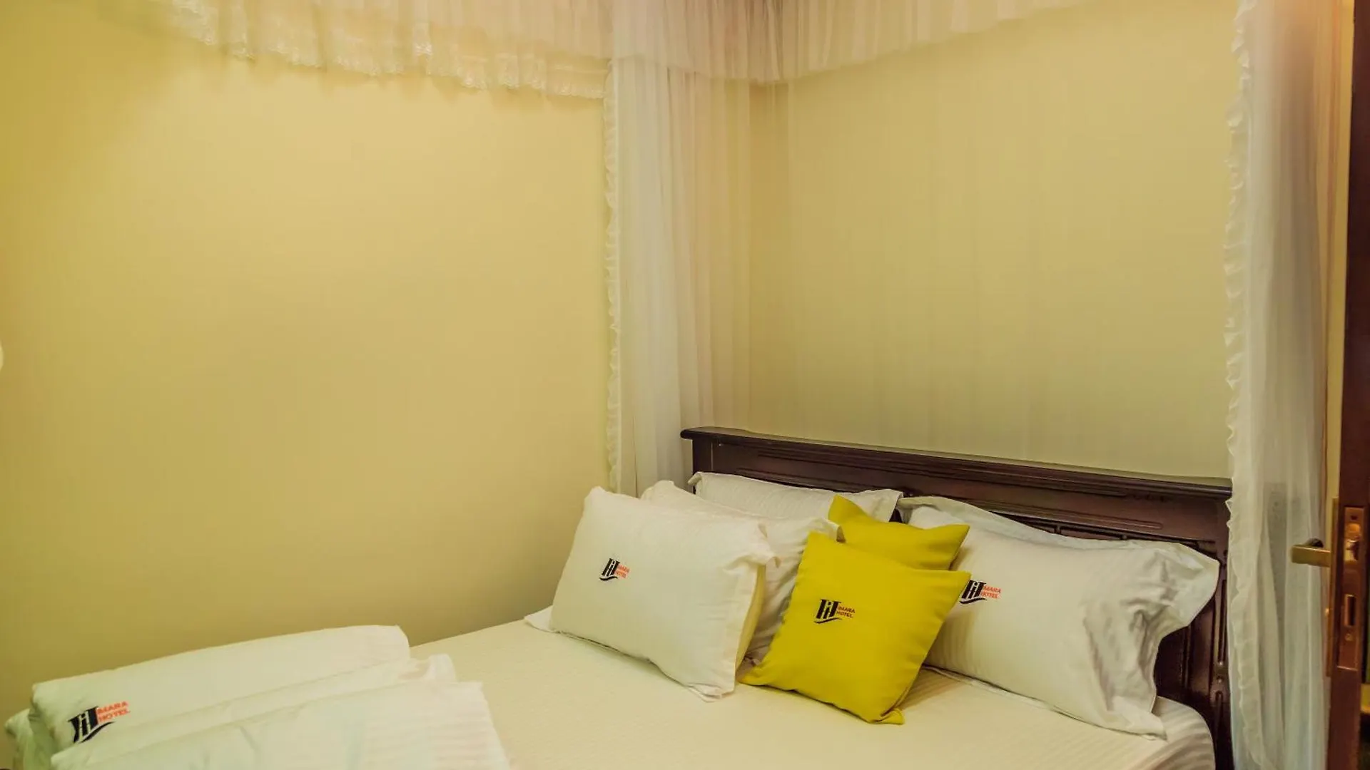 Imara Hotel, Kyengera Mugongo カンパラ ホテル